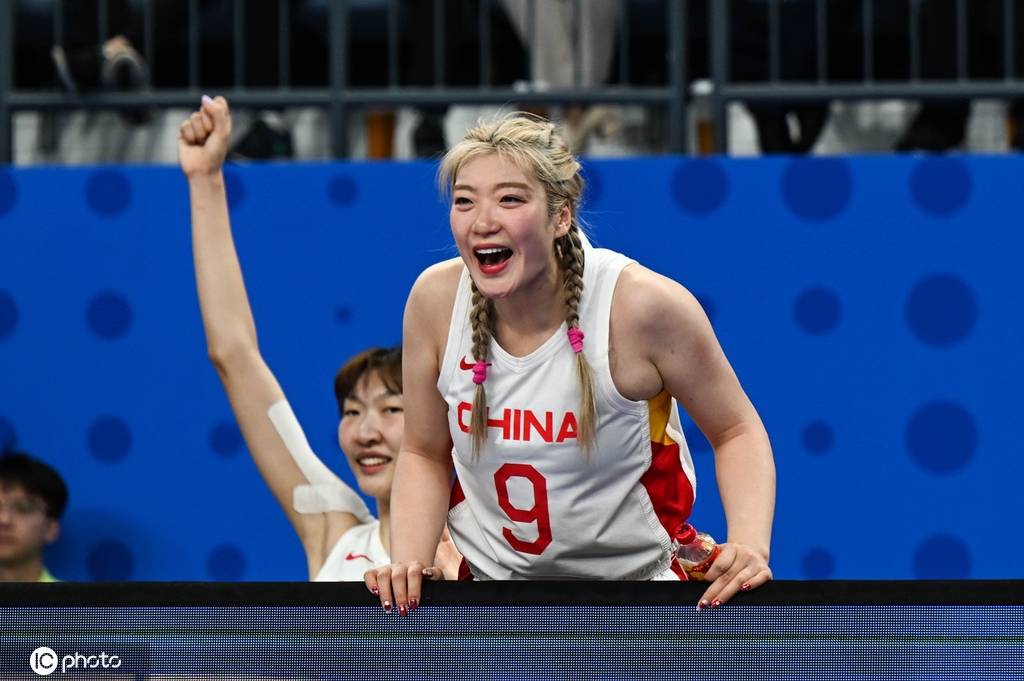 组图:中国女篮险胜日本获亚运冠军 王思雨霸气怒吼-搜狐大视野-搜狐新闻