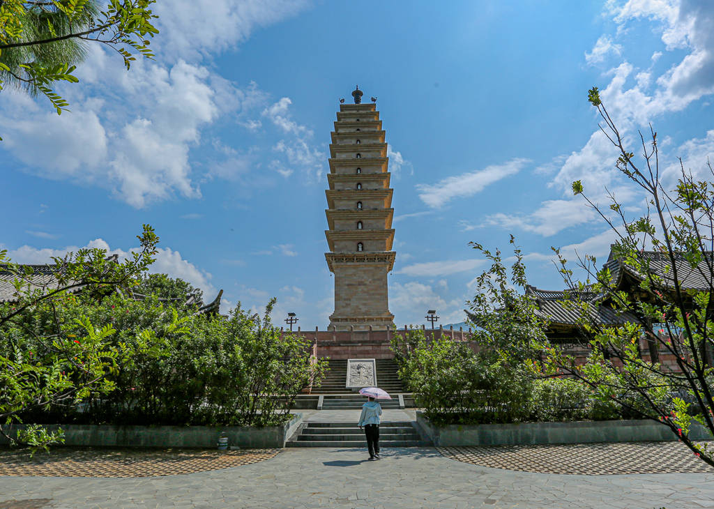 南涧石洞寺风景区图片图片