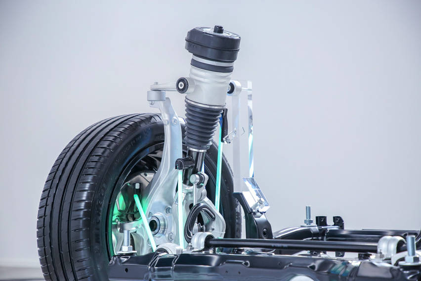 维修空气悬架一定要打开举升模式,不然损失几万_搜狐汽车_搜狐网