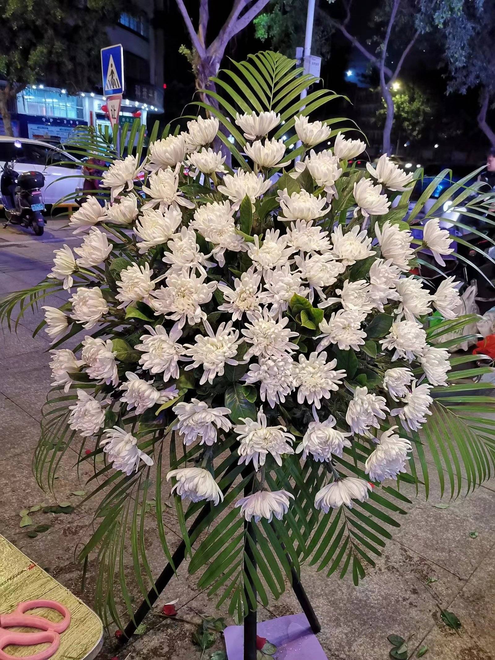 各种葬礼花圈图片图片