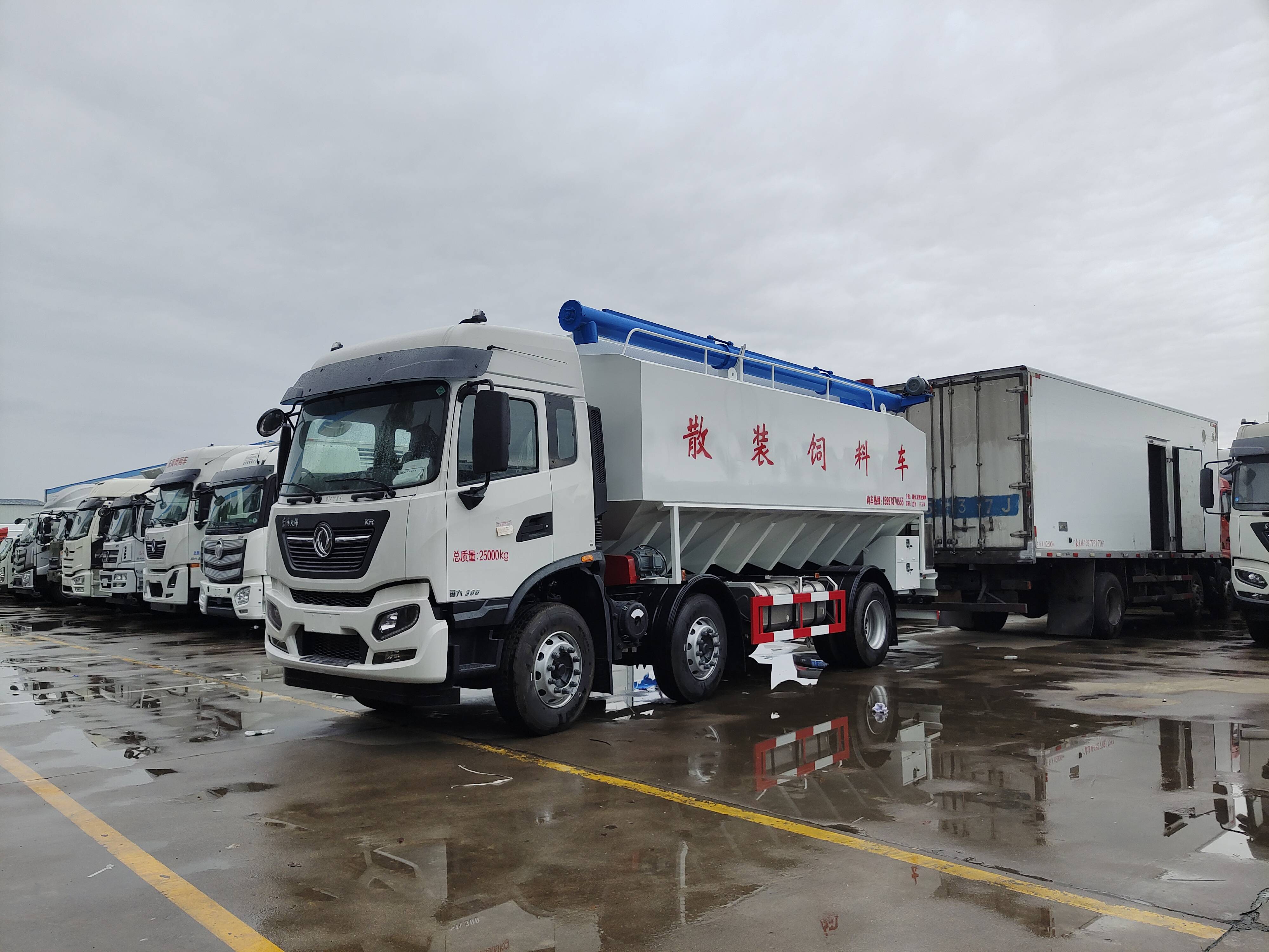 东风天锦小三轴短三轴30方饲料车介绍可选液压或电动绞龙卸料