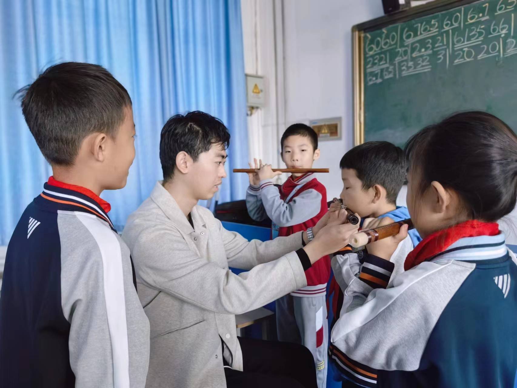 闫震写真合集_齐齐哈尔_中国_毕业