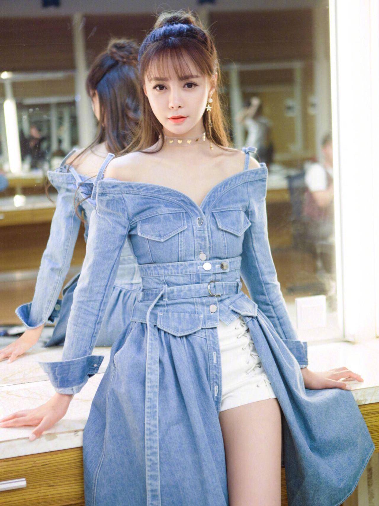 沈梦辰,1989年6月13日出生于湖南省湘西吉首市,毕业于湖南大学06级