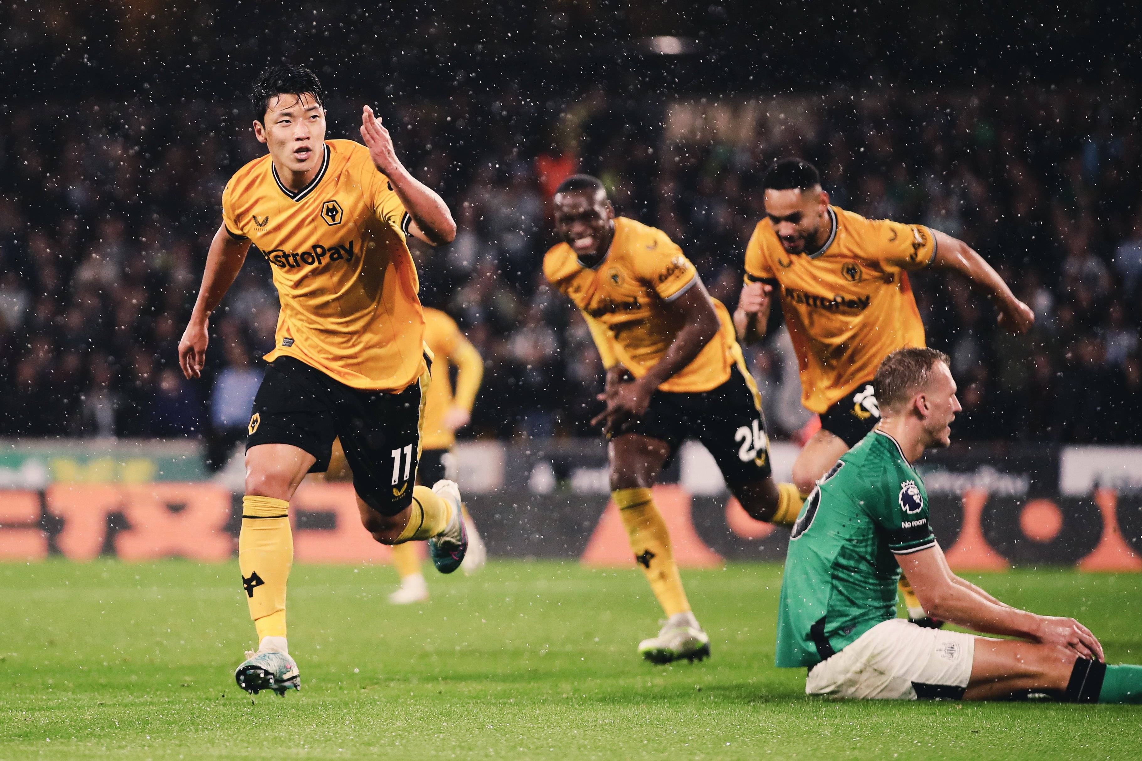 欢呼侃球:狼队 vs 热刺_英超_联赛_赛季