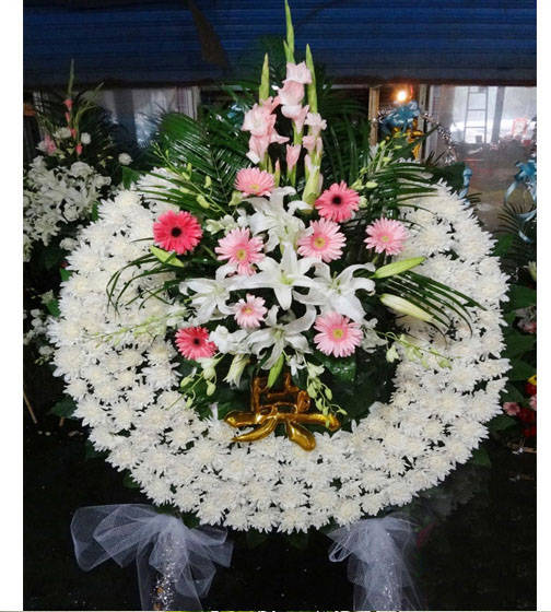 昆山殡仪馆花圈定做的价格范围和优惠信息_逝者_服务_家属