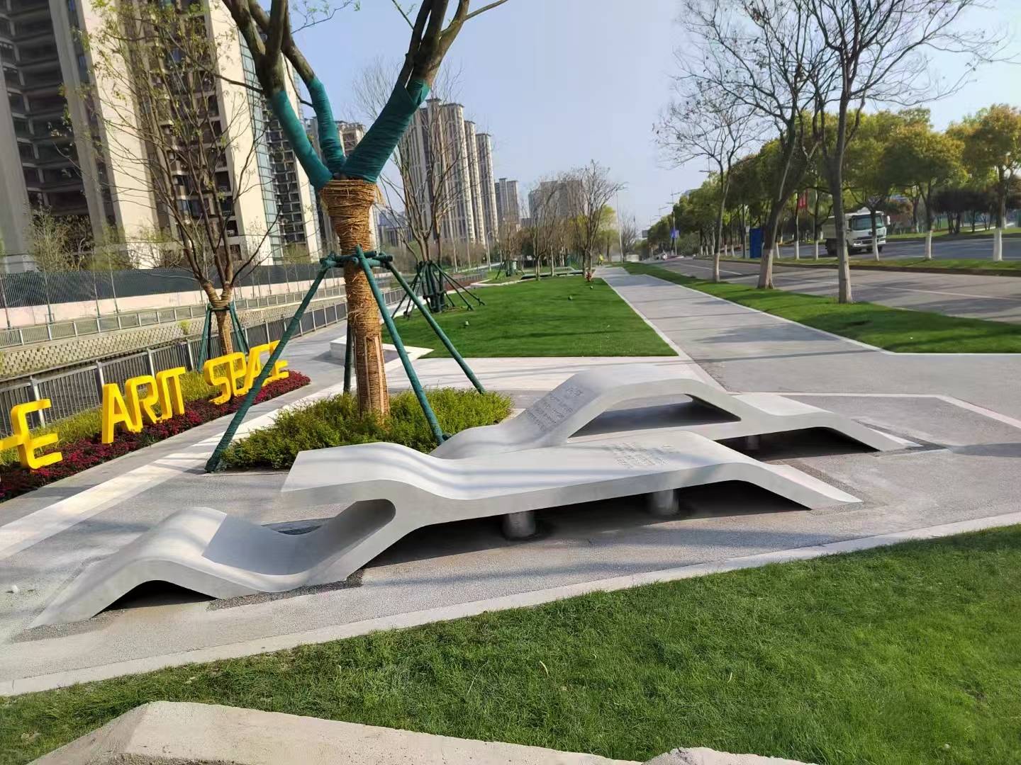 uhpc——超高性能混凝土:景观应用中的创新与未来发展