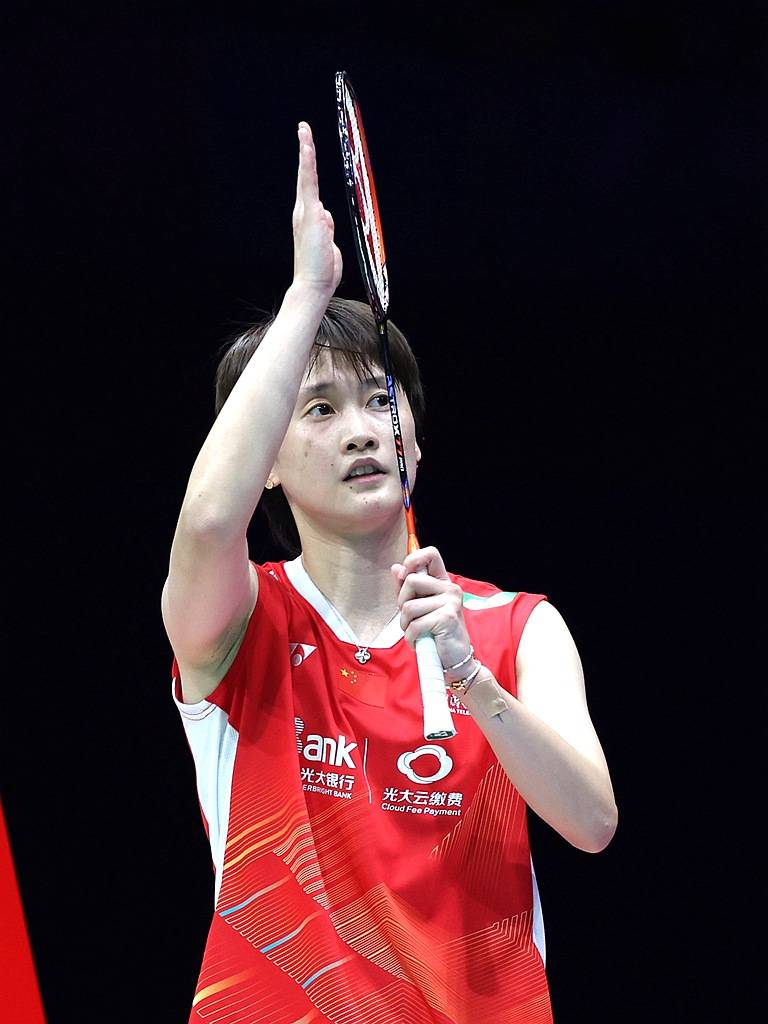 陈雨菲:半决赛胜出因对手失误比我多 决赛会和韩悦互相学习_中国羽毛