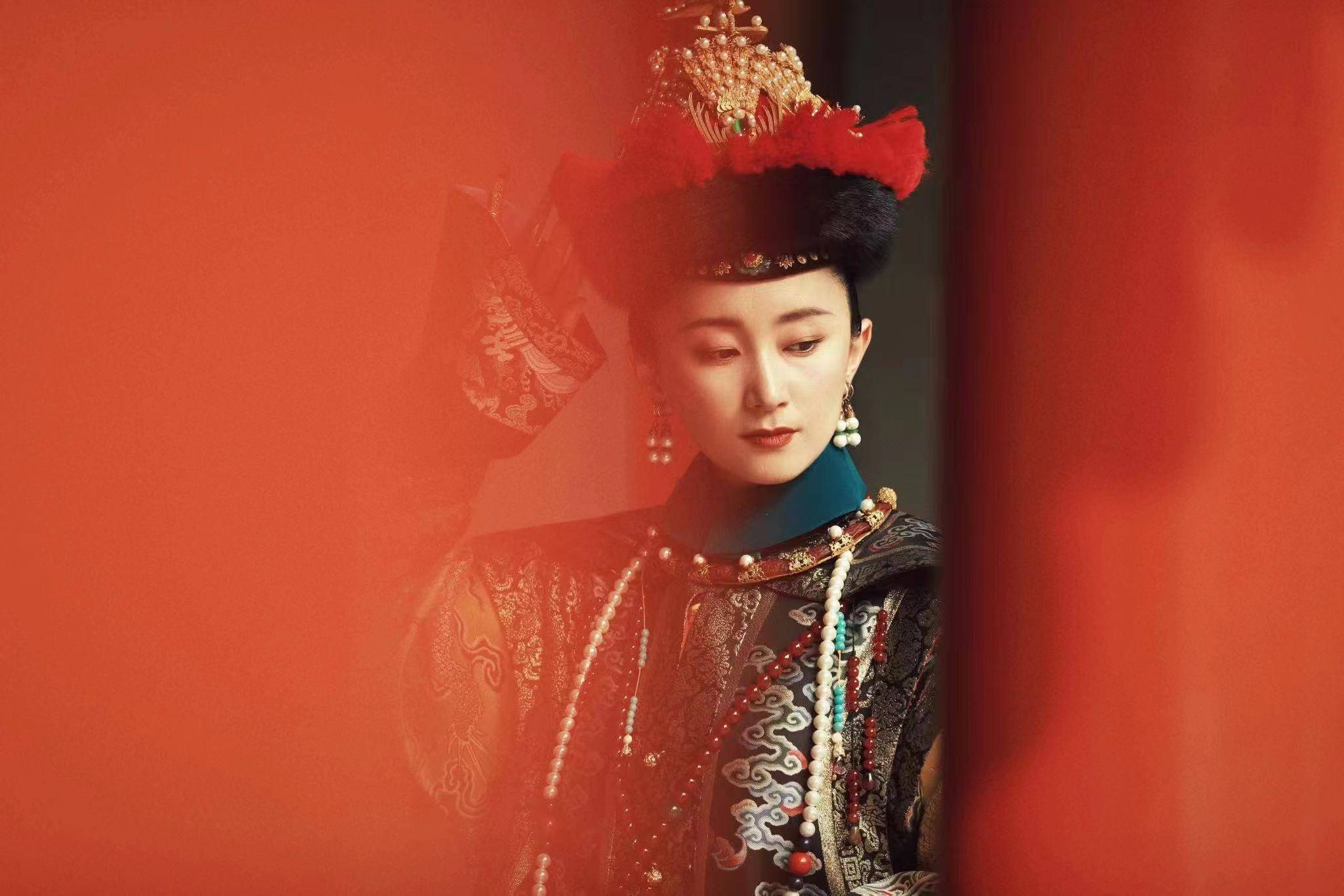 赵秦在电视剧《甄嬛传》中饰演的富察贵人形象深入人心,她在剧中的