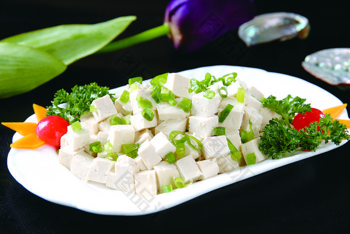 这种豆腐口感特别,又嫩又香,营养丰富,是麻阳的特色美食.