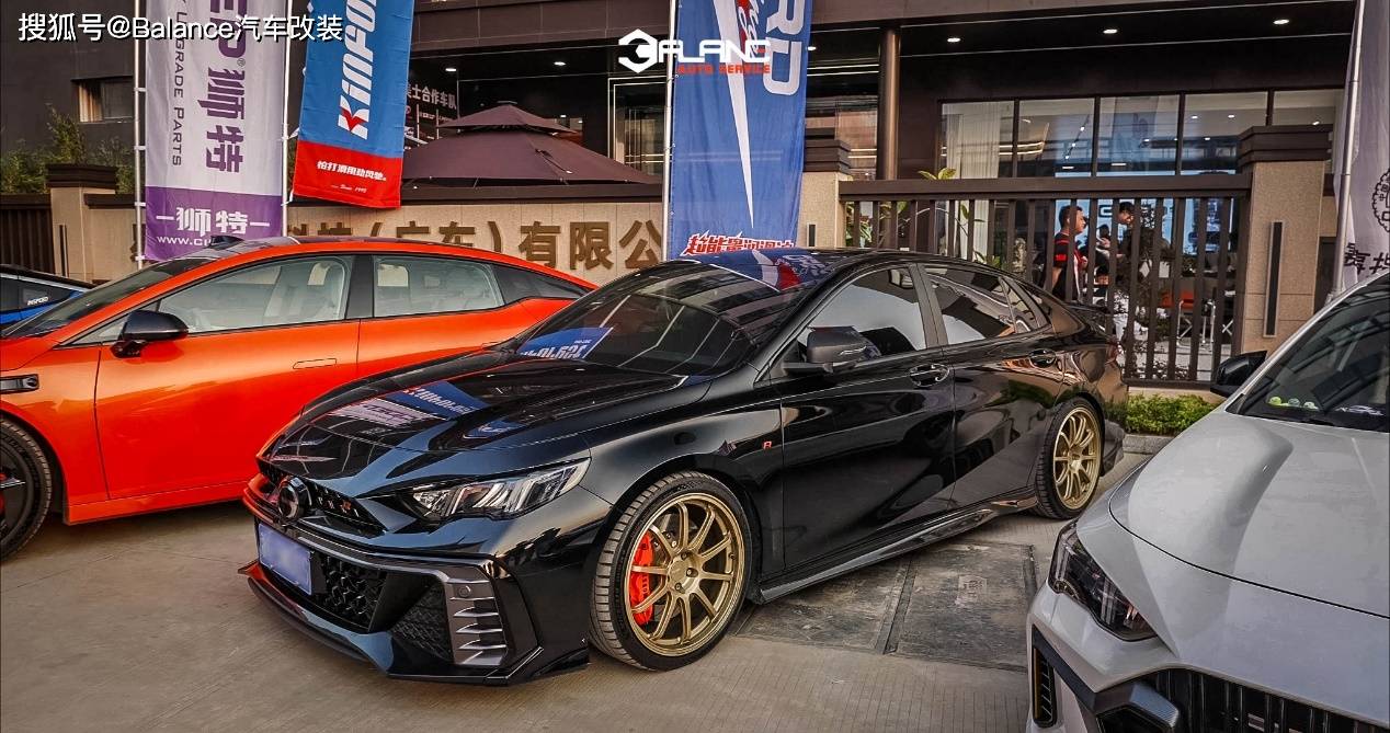 色彩缤纷的影豹r也太好看了!车上的改件可以定制吗?_搜狐汽车_搜狐网