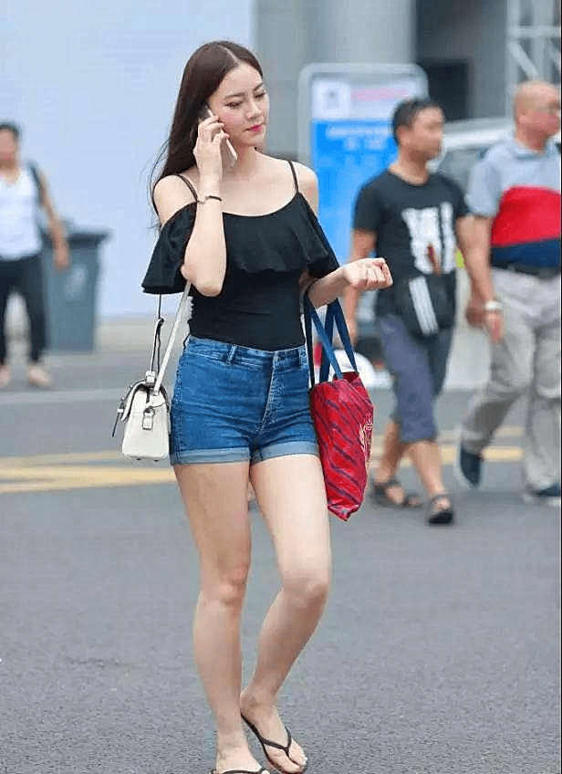 时尚抓拍,高挑的美女穿搭气质有范,真的潮流性感!_身材_诸暨市_艺术