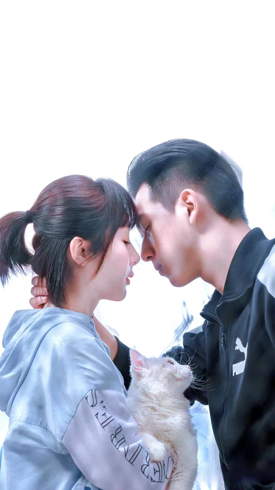 杨紫李现六年后再合作《国色芳华》,跨年夜合照引爆粉丝热情_故事