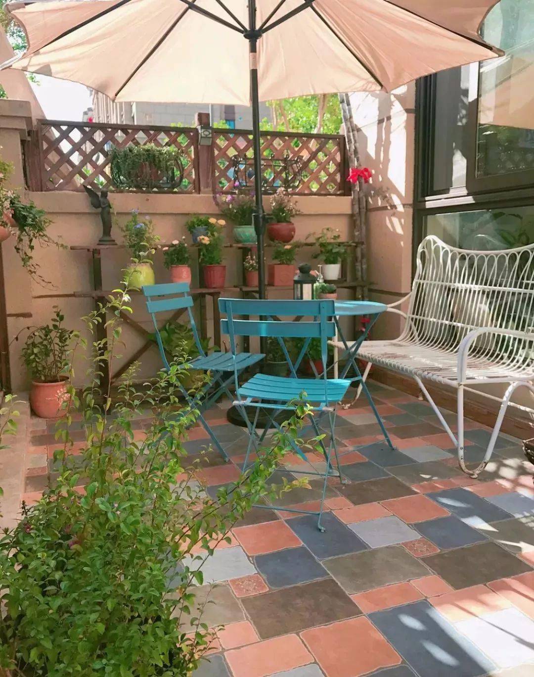 这些庭院花园也太美了家里有露台或院子的可别浪费了