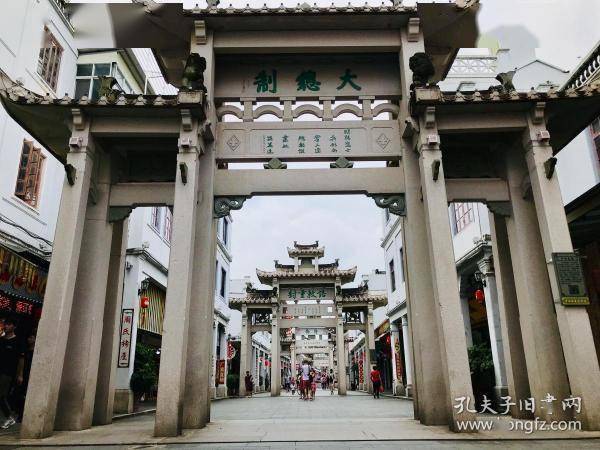 牌坊,封建社会为表彰功勋,科第,德政以及忠孝节义所立的建筑物_潮州