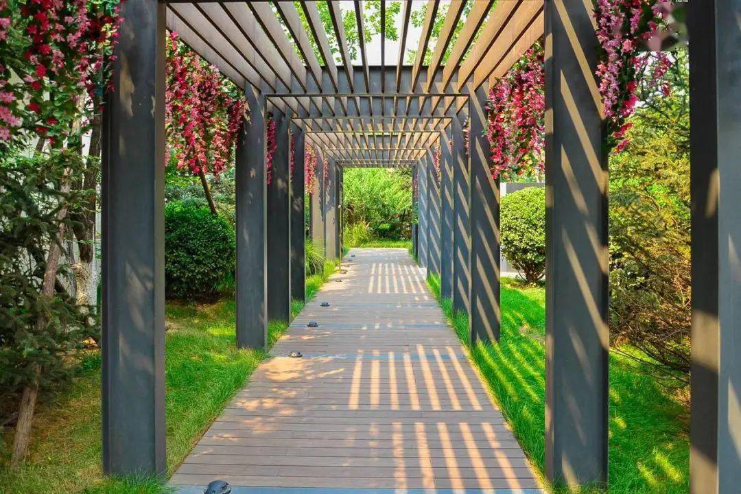 从云中而来的万象美好邂逅现代东方演绎自然美学