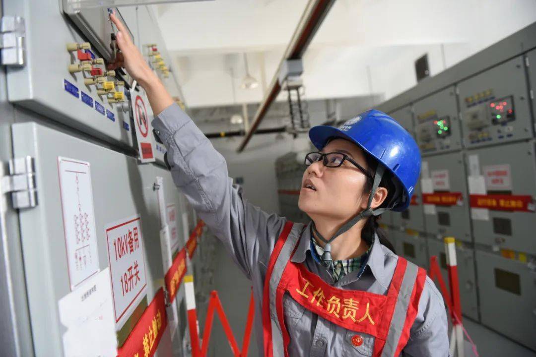 劳模风采录巾帼不让须眉的电力职工2020年第四期