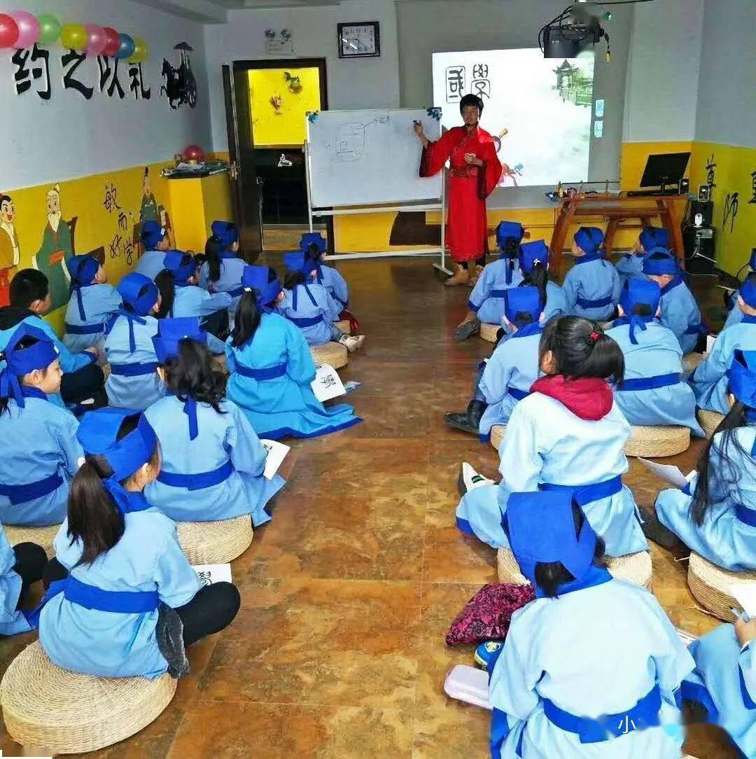 小夫子国学馆:《千字文》课程让孩子领悟汉字之美