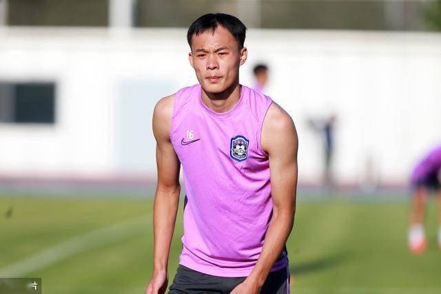 天津泰达备战京津德比热身赛刘若钒或成u23首选
