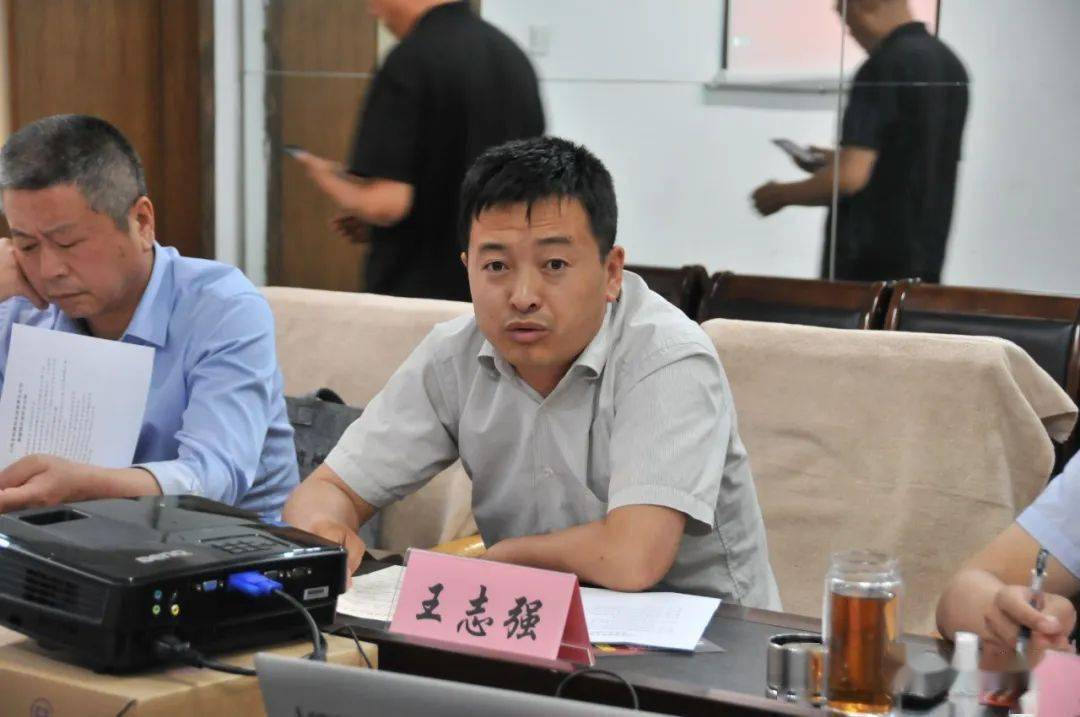 山西省旅游协会旅游景区分会会长王天亮介绍了旅游景区分会的筹备情况