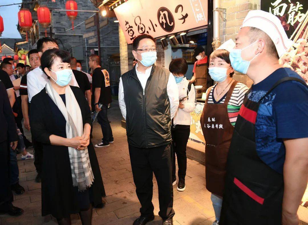 自治区党委常委,市委书记王莉霞,自治区党委常委,宣传部部长白玉刚