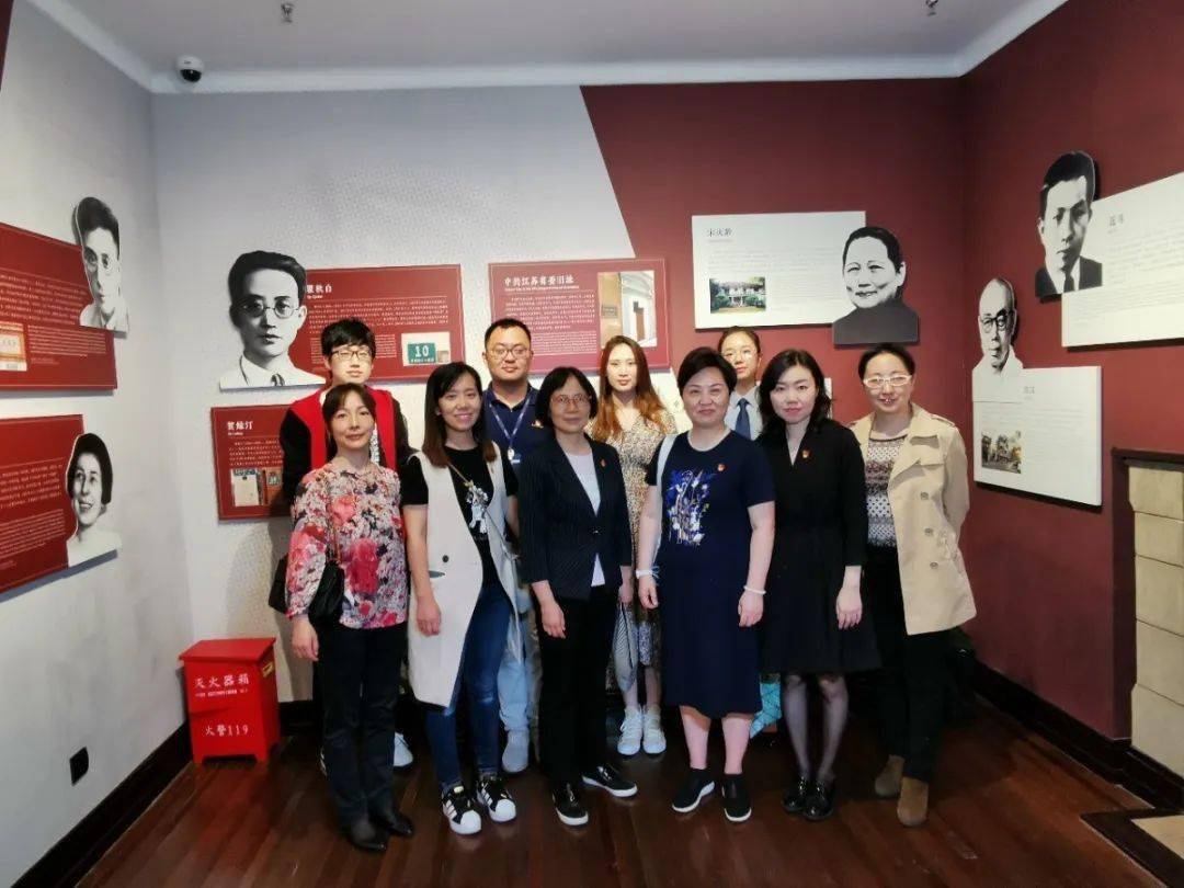 四史学习丨梧桐树下的党课