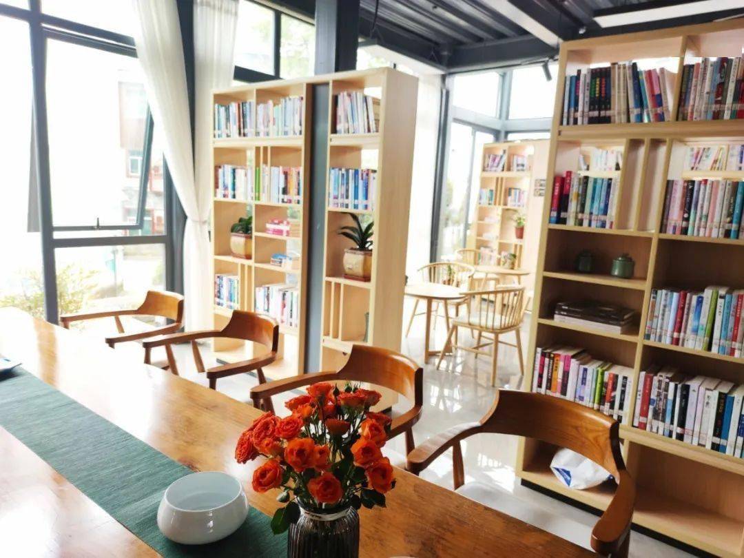 磐安山居青简石屋书里藏着一个民宿
