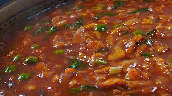 用韩式泡菜做酸辣疙瘩汤,又快又简单,出锅香气扑鼻,暖心又暖胃