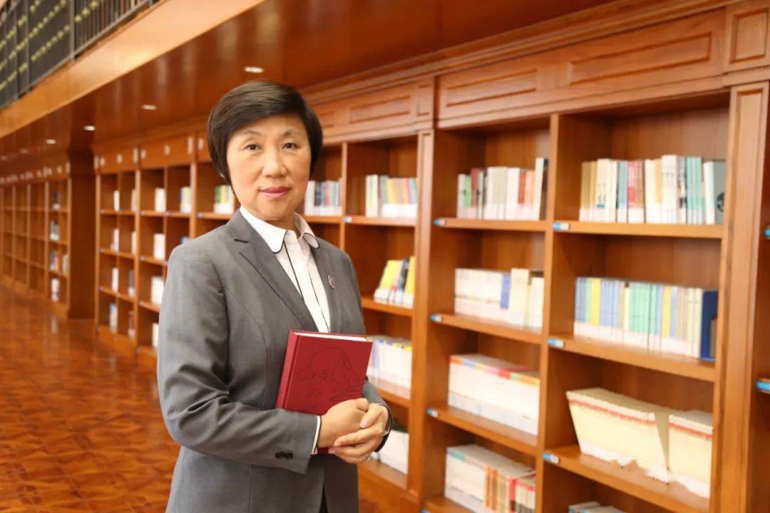 专访宏文学校高中部校长张洁:让孩子进好大学很重要,关注孩子今后会不