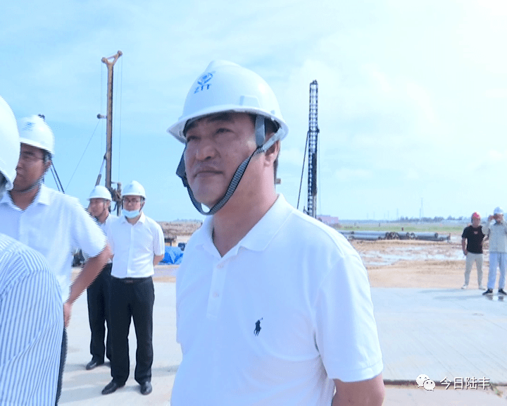 汕尾和我市领导邬郁敏,林少文,许伟明,方炳烙参加活动.