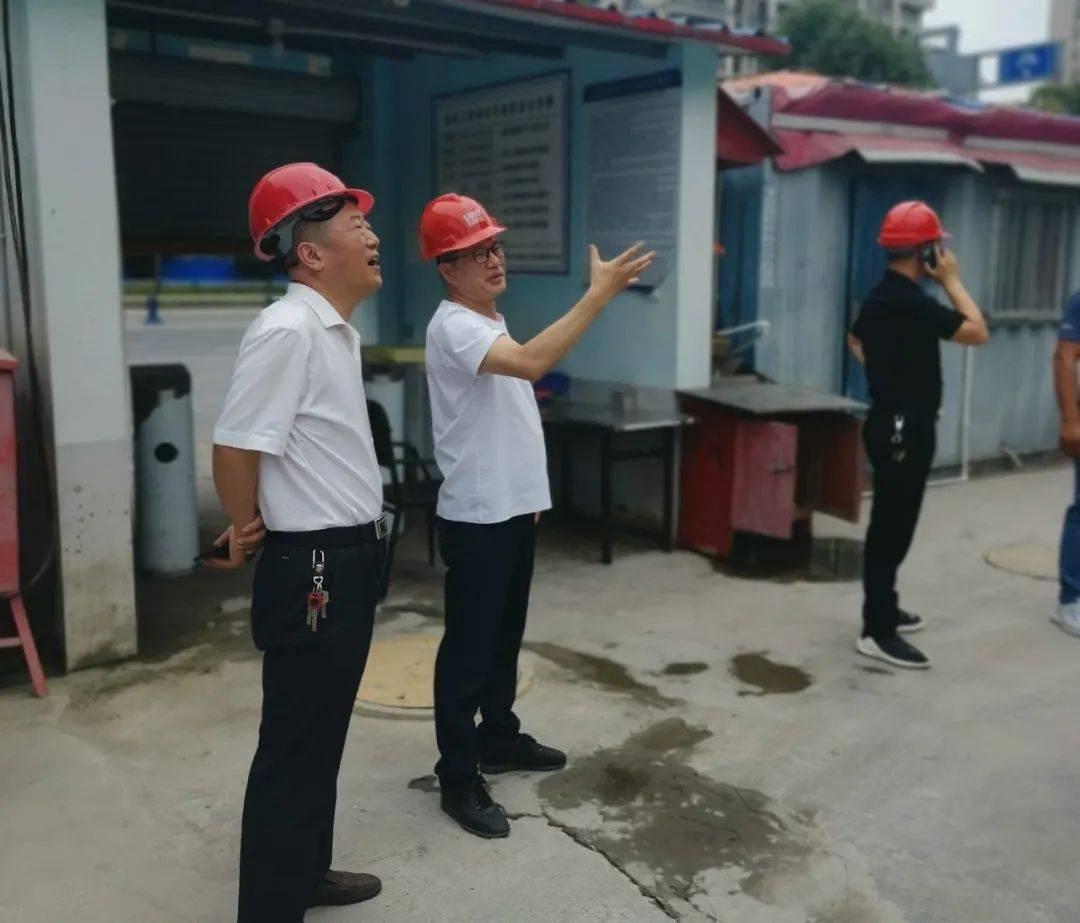 颍上县县委办公室副主任兼行管中心主任姜允宏莅临五洲万汇城观摩指导