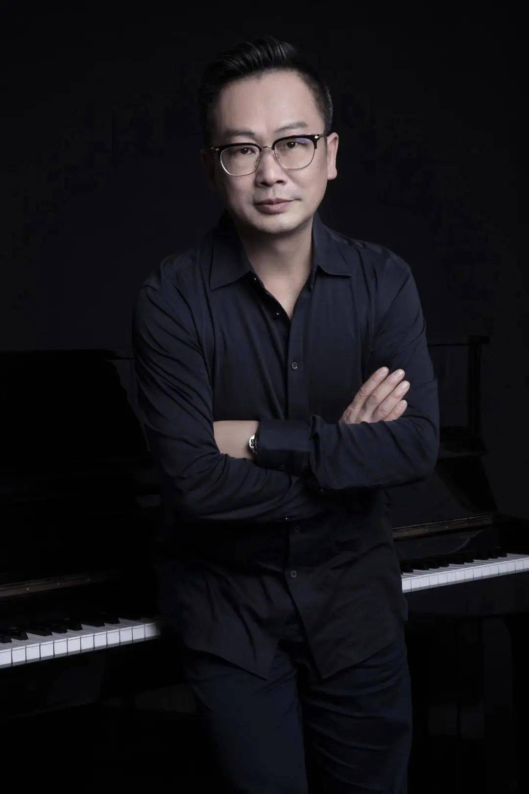 进行分析4)张希教授开课主题张希:上海师范大学音乐学院钢琴系教授