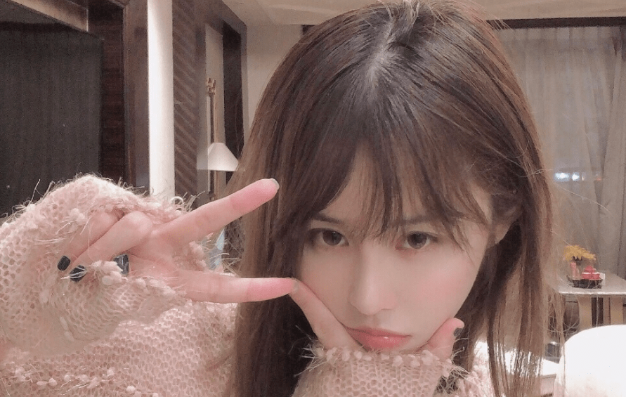 4am好事将近韦神和女友蜜蜂仔被曝回老家粉丝该领证了