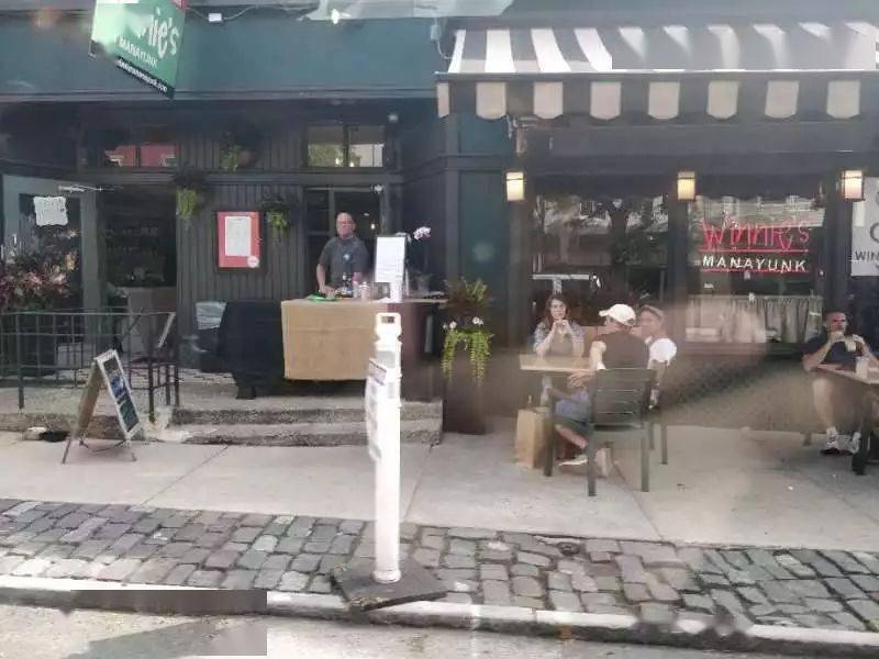 费城市中心 大学城区恢复停车收费 弗洛伊德检测出为新冠患者 前市长壁画被连夜清除 游行