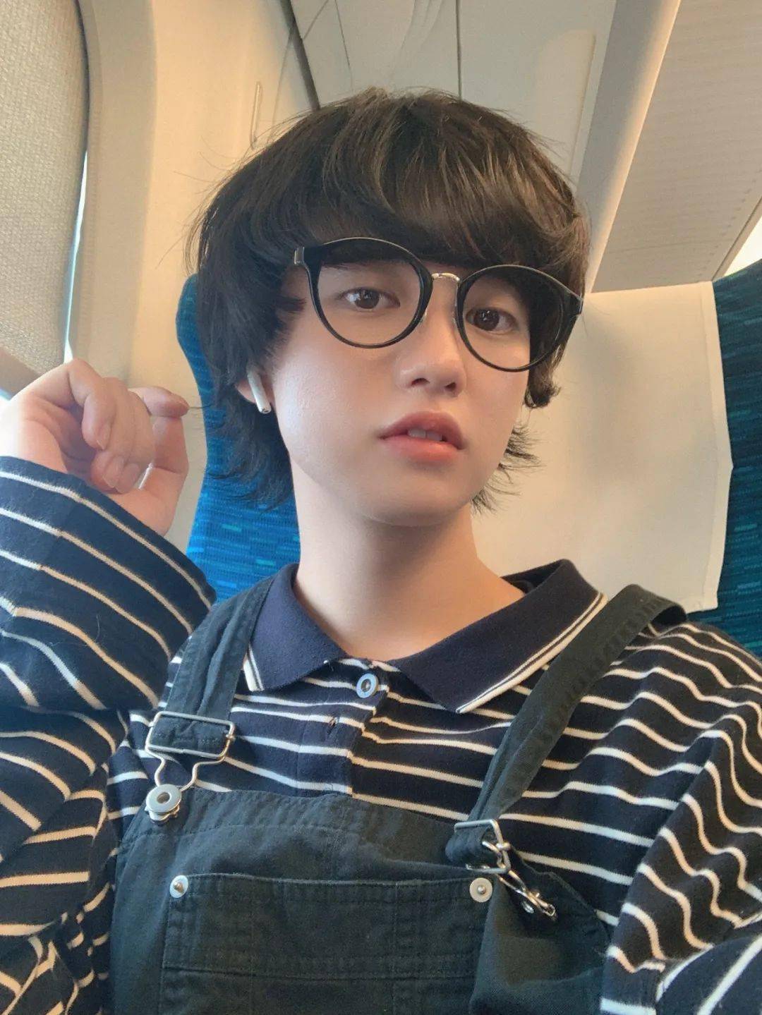 全网直男为之疯狂:我要她的全部信息,什么?是男孩子?_栗山