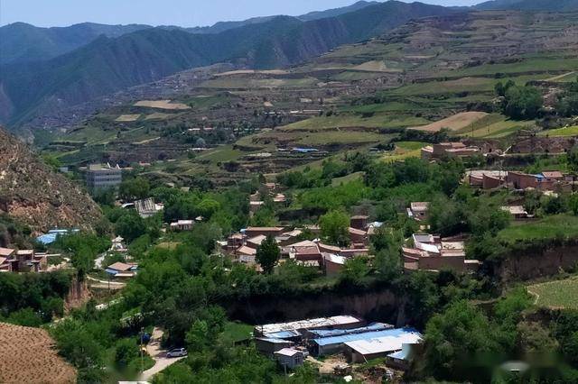 深处景色尤其美好,这时候来茶马古道七里河区阿干镇坪岭村大楞干走走