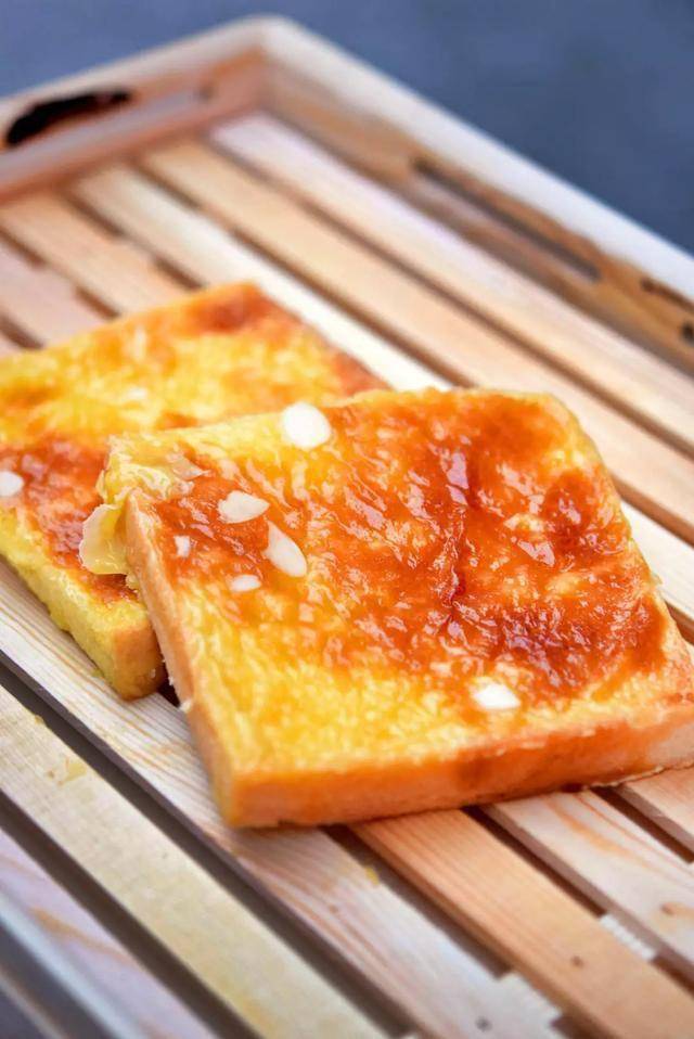 摆摊爆款的岩烧乳酪让你成为街边风景线