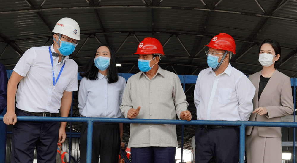 老中铁路有限公司总经理肖乾文代表中老铁路项目进行汇报,衷心感谢本