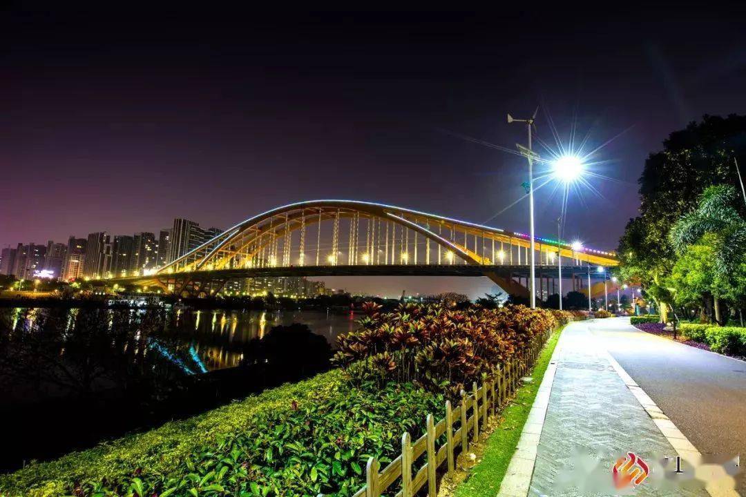 夜太美昨晚东平河游船试航沿线景观点逐个数