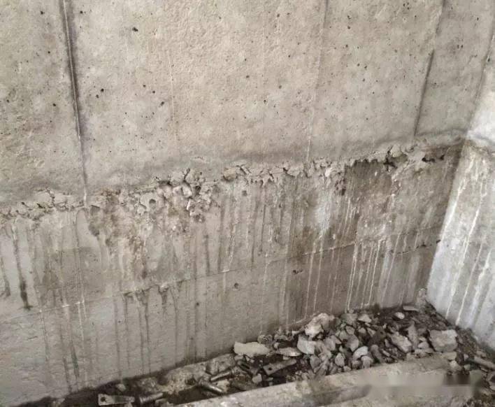 通病 02 上下层结构间出现错台  原因分析 在外墙,楼梯等