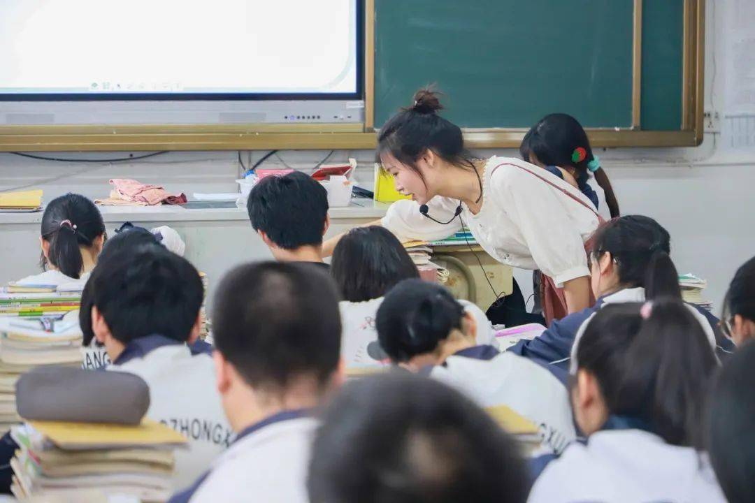 临海市2019届中学信息技术通用技术心理健康新教师第二次集中培训活动