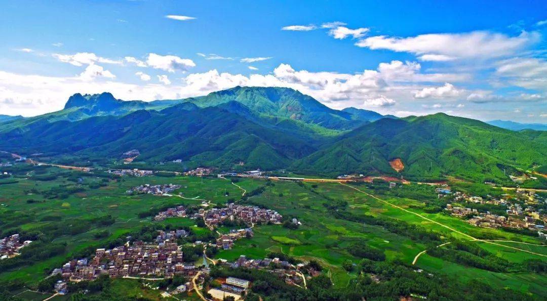 美极了贵港平天山顶惊现云海奇观