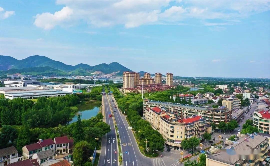 加快打造"时尚谷"!这场美丽盛会香飘长三角~_小镇