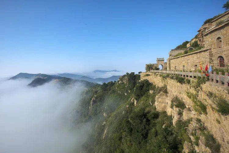 南崖宫仙翁庙发鸠山,位于长子县城西 25公里,是历史上最早有文字记载