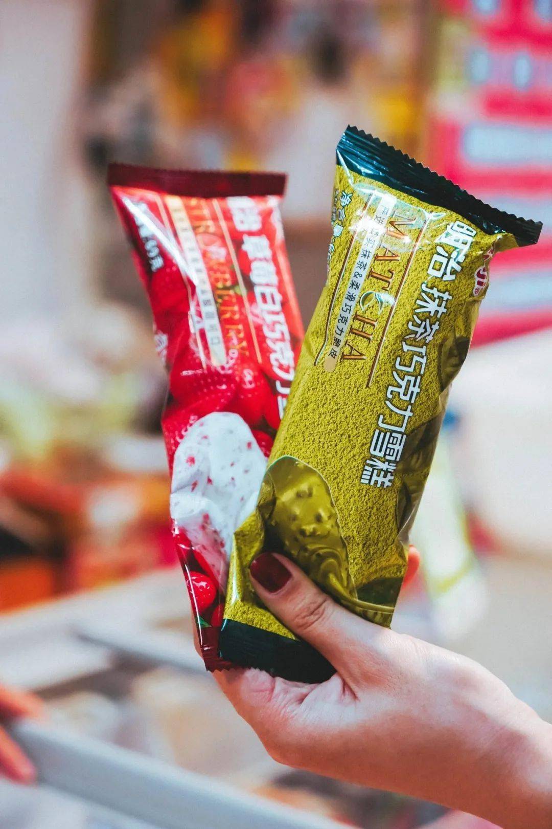 冰杨梅和冰葡萄,雪糕届的新成员,又能解暑又能吃到水果的清新.