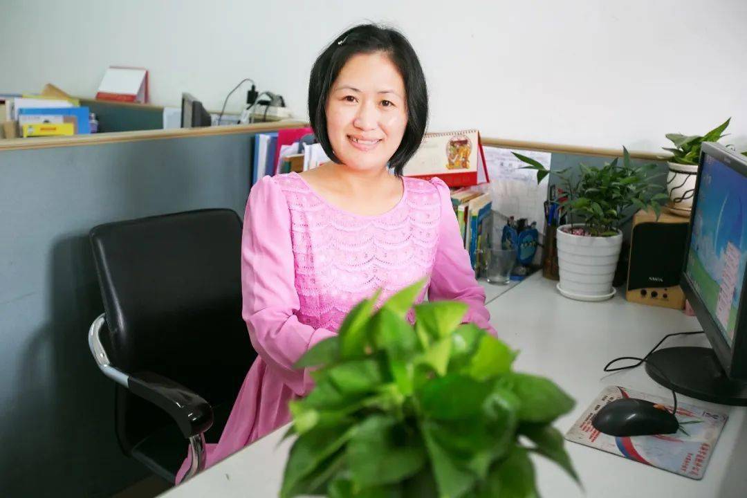 这样的小学校长爱了爱了
