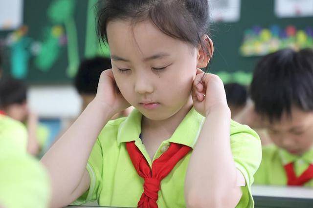 柯灵小学举行眼保健操比赛