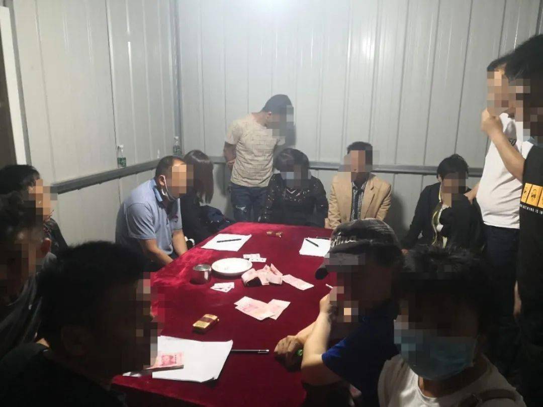 天门警方端掉一个三地交界处的秘密流动赌场