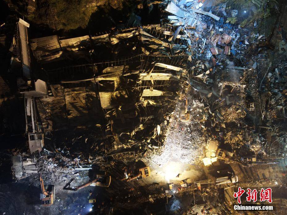 航拍浙江一槽罐车爆炸事故现场 断壁残垣满目废墟