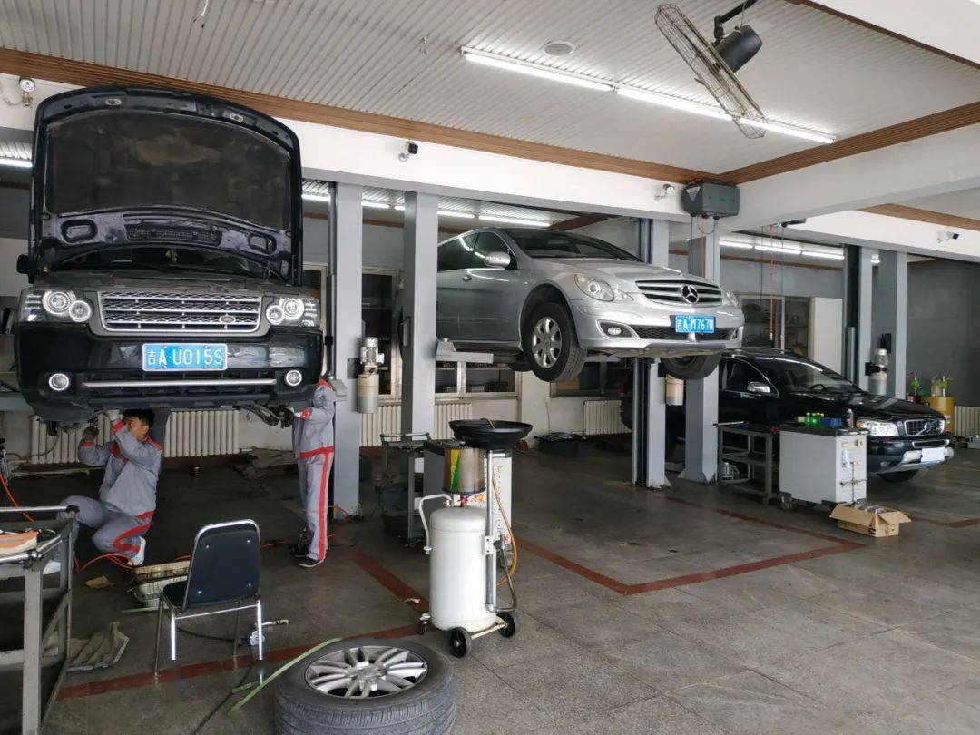 这里不仅是维修厂更是汽车再造中心!色差我们是没有的!