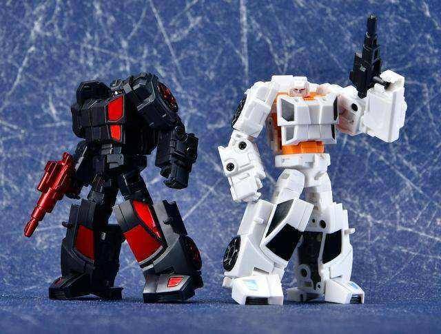 变形金刚——浪客和游民